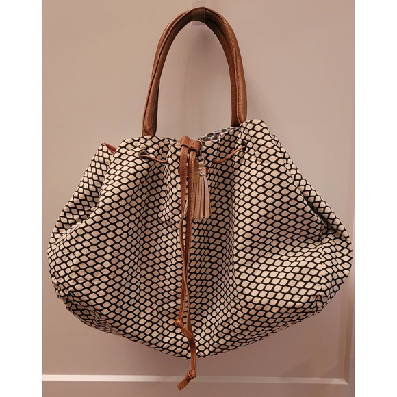 Noonday Collection Bohemian XL Nepali Reversible Tote - Picture 4 of 10